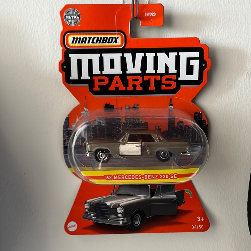 Matchbox Moving parts 62’ Mercedes Benz 220 SE